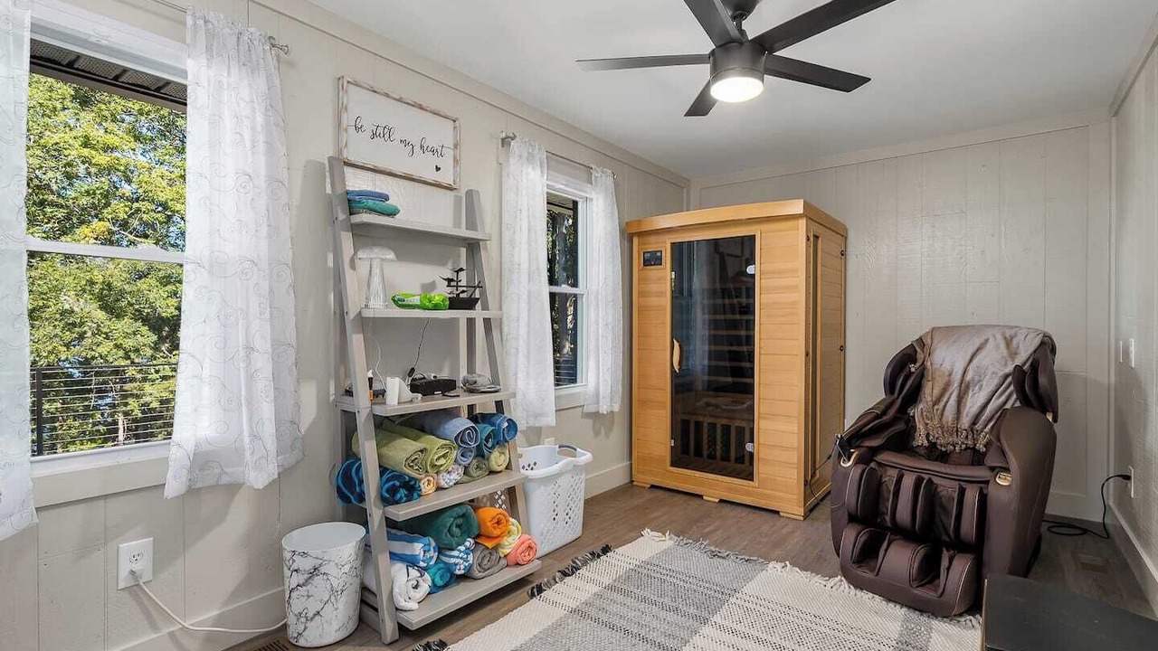 Photo of Bedroom in Seneca