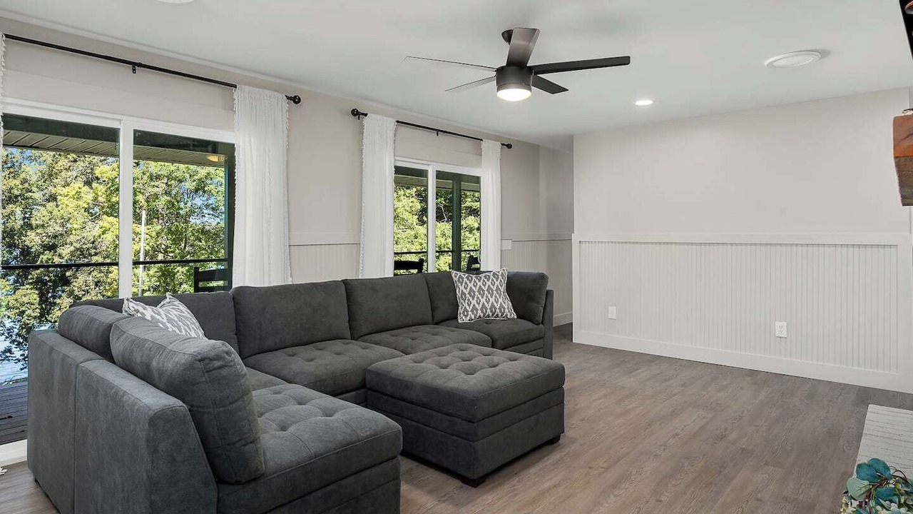 Photo of Livingroom in Seneca