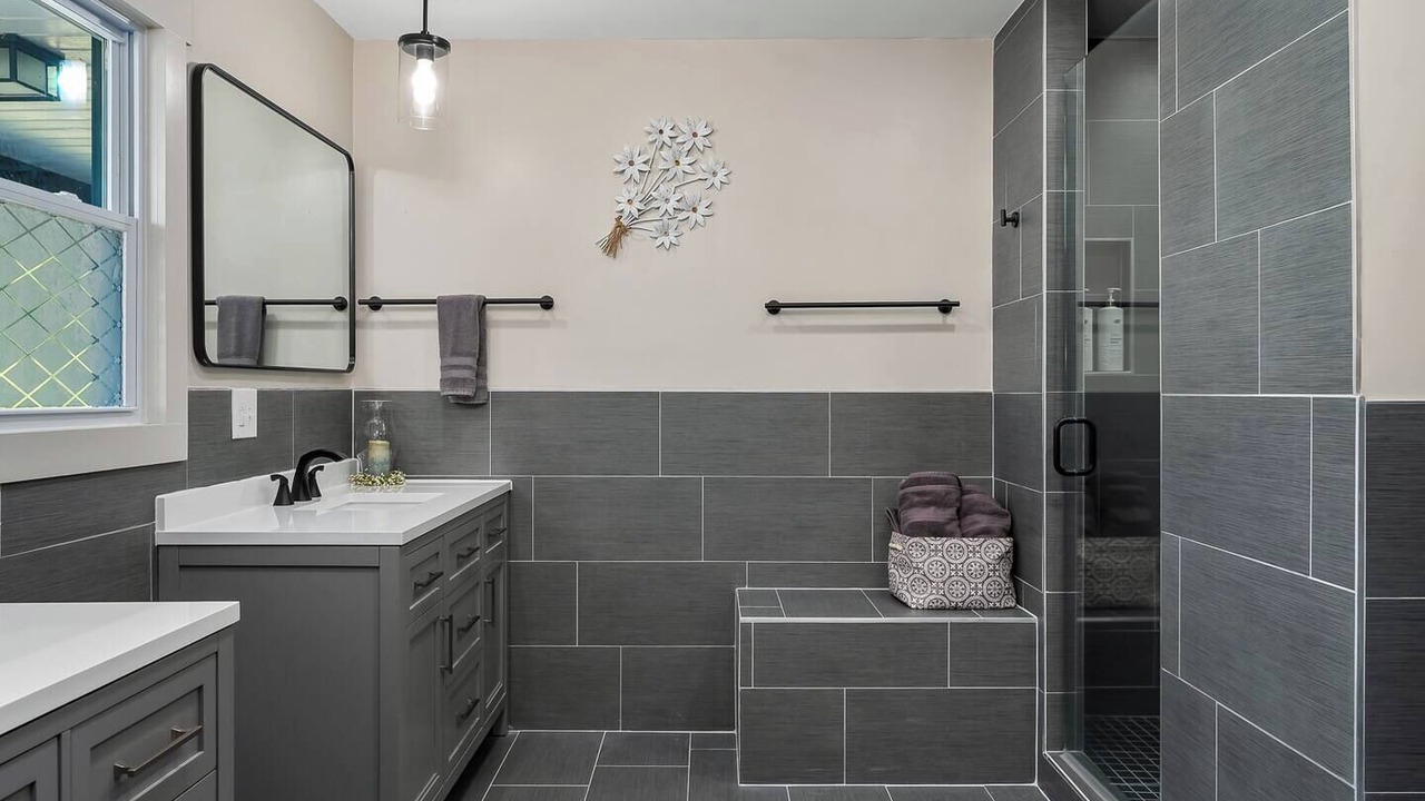 Photo of Bathroom in Seneca