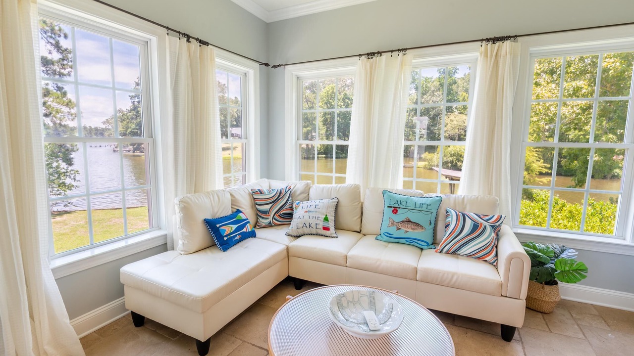 Photo of Livingroom in Manning