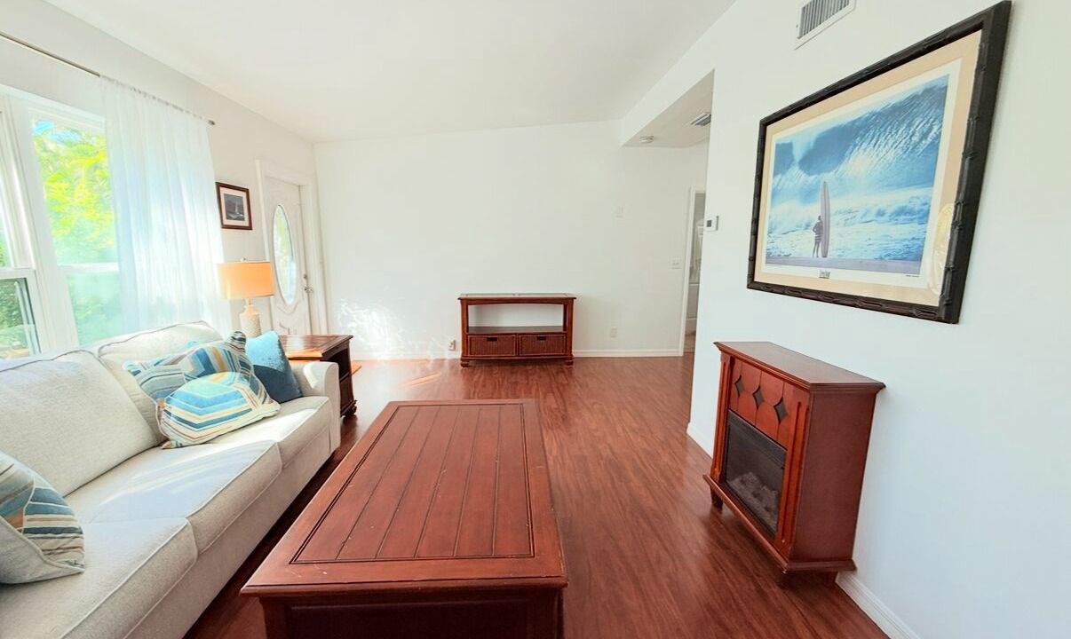 Photo of Livingroom in Central Beach