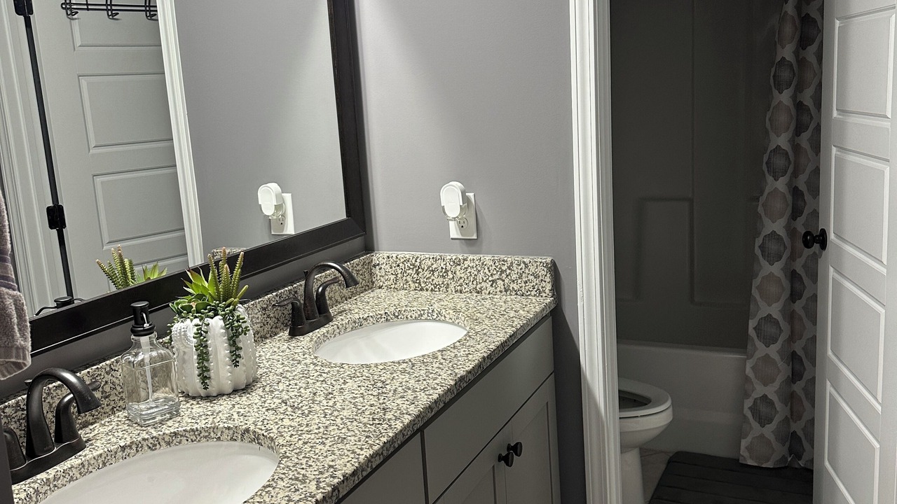 Photo of Bathroom in Port Wentworth