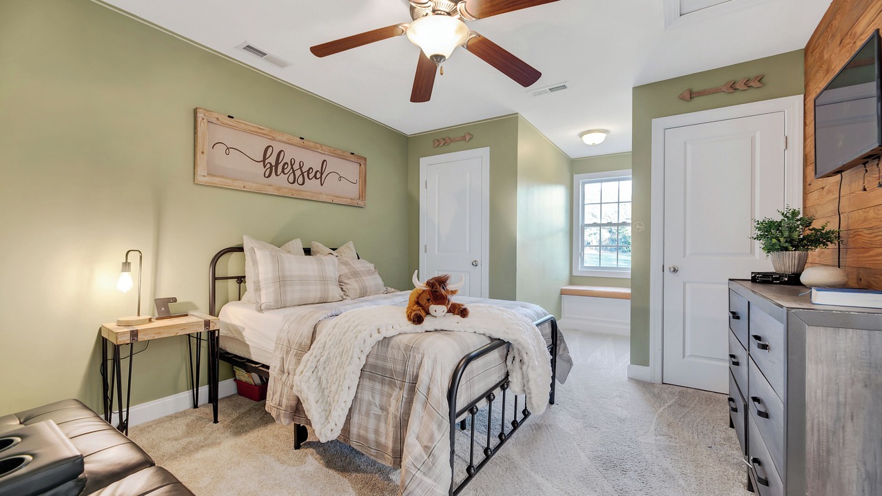 Photo of Bedroom in Four Oaks