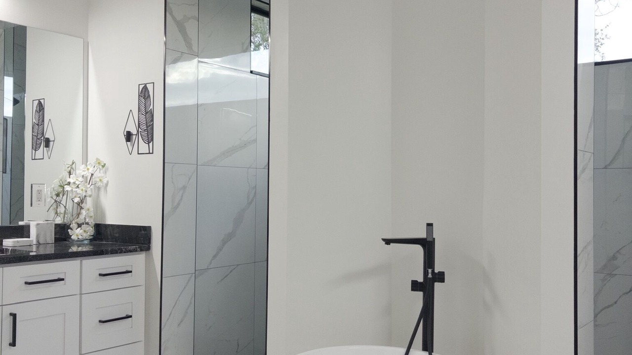 Photo of Bathroom in Port Charlotte