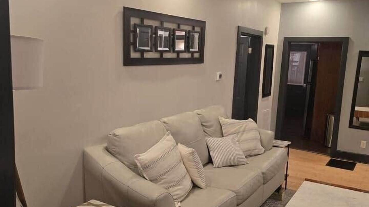 Photo of Livingroom in Beach Institute