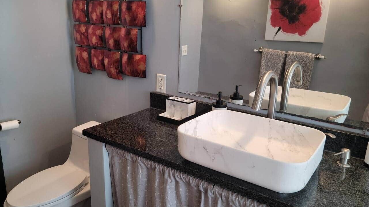 Photo of Bathroom in Beach Institute