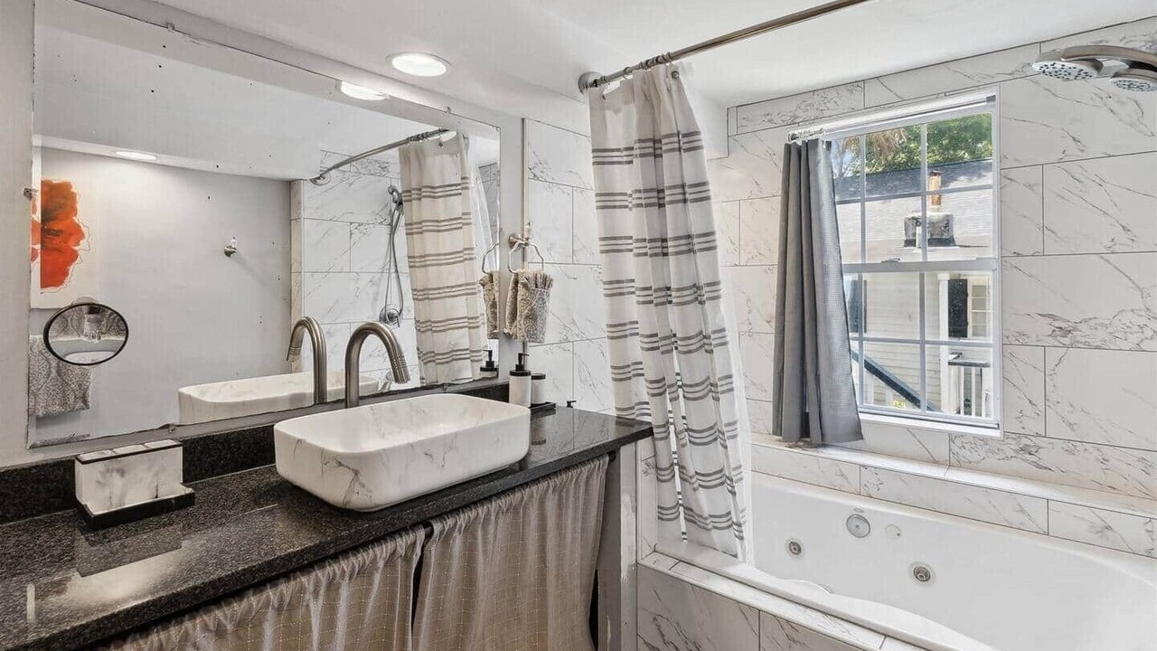 Photo of Bathroom in Beach Institute