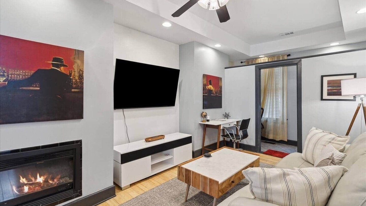 Photo of Livingroom in Beach Institute