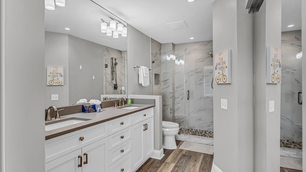 Photo of Bathroom in Folly Field