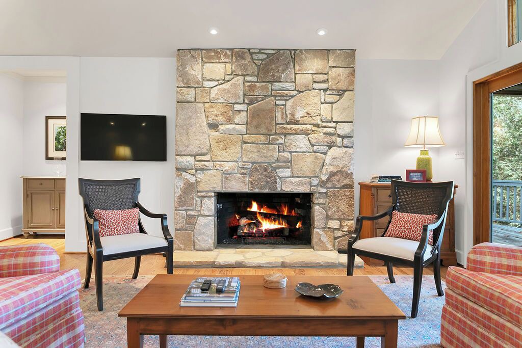 Photo of Livingroom in Lake Toxaway