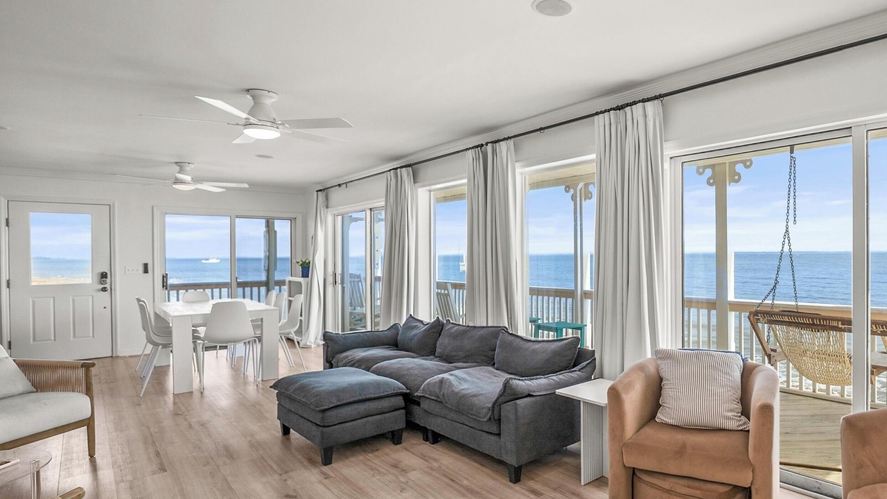 Photo of Livingroom in Saint Helena Island