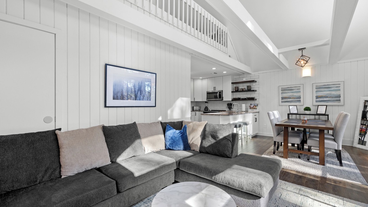 Photo of Livingroom in Salem
