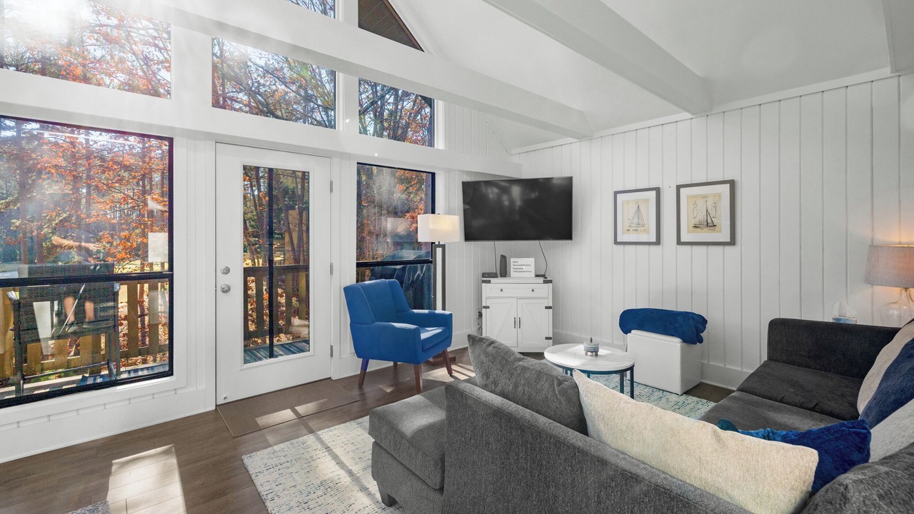 Photo of Livingroom in Salem
