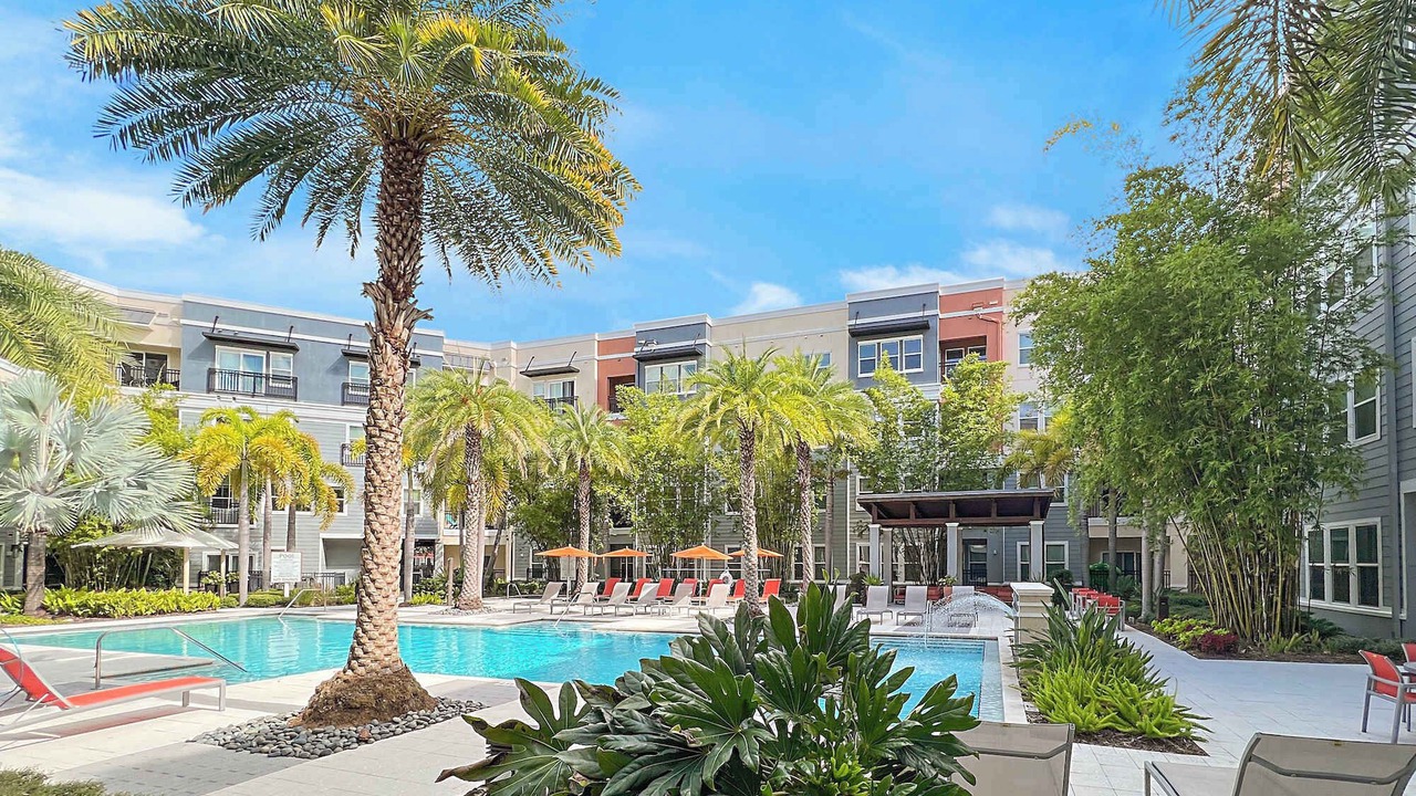 Photo of Outdoor in Carver City - Lincoln Gardens