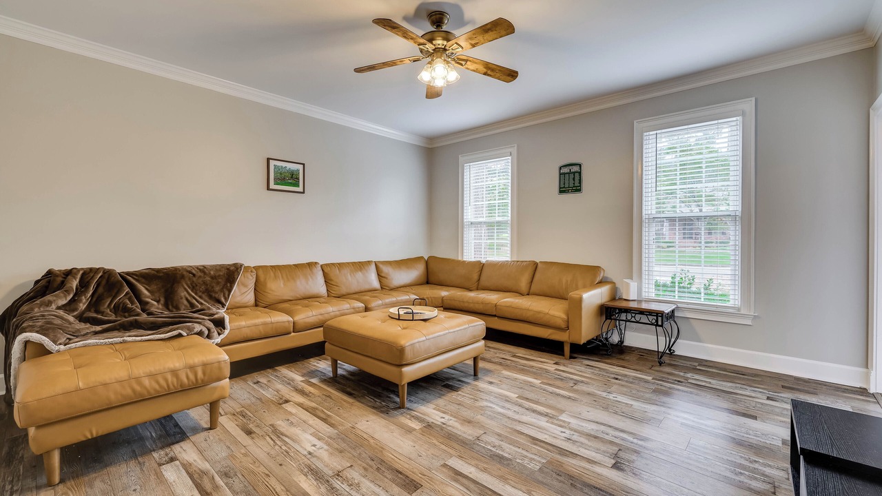 Photo of Livingroom in Evans