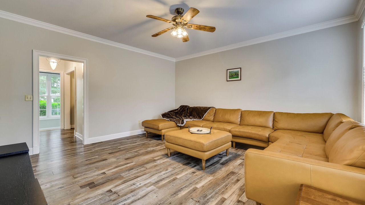 Photo of Livingroom in Evans