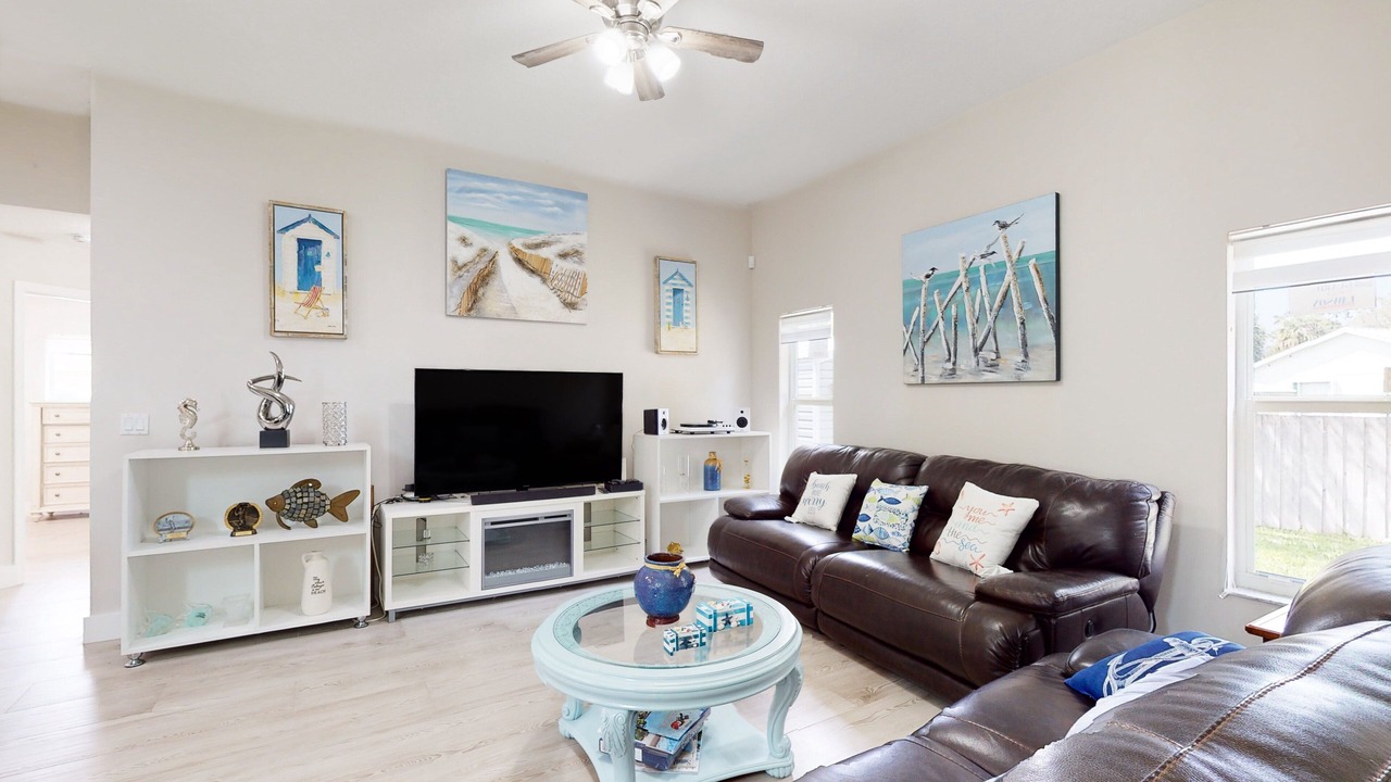 Photo of Bedroom in Lakewood Park