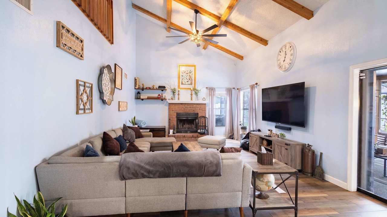 Photo of Livingroom in Bloomingdale