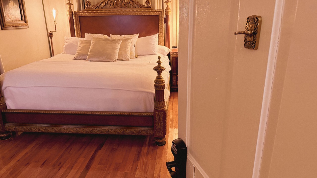 Photo of Bedroom in Abbeville