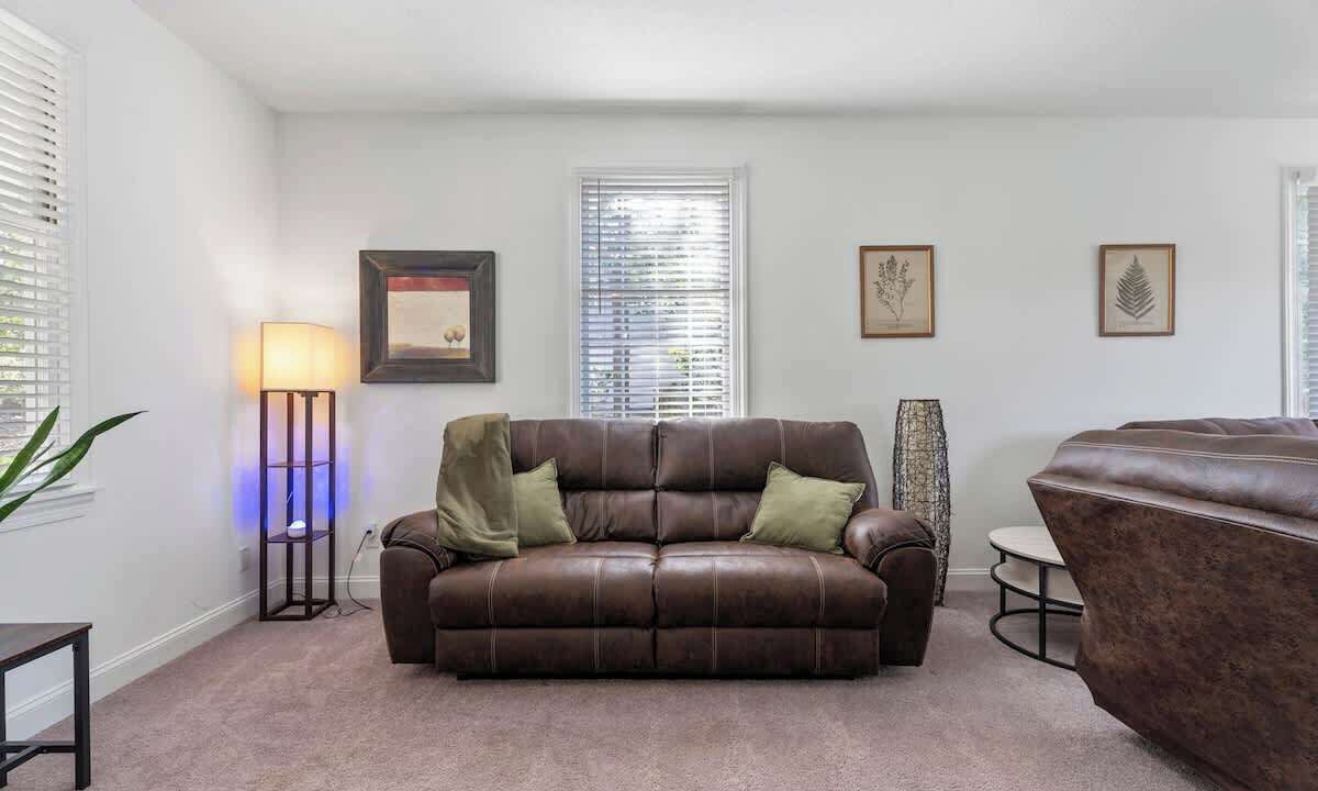 Photo of Livingroom in Northwest Raleigh
