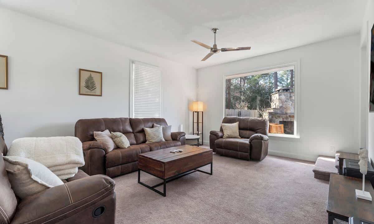Photo of Livingroom in Northwest Raleigh