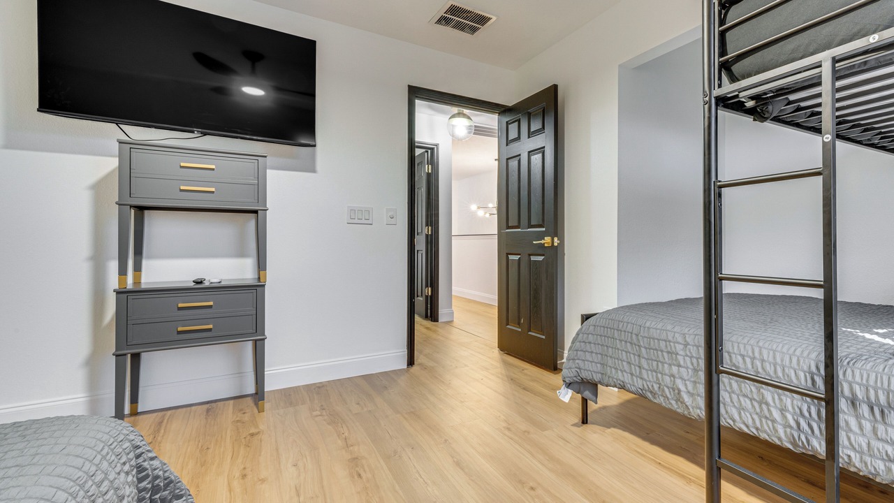 Photo of Bedroom in Veranda Palms