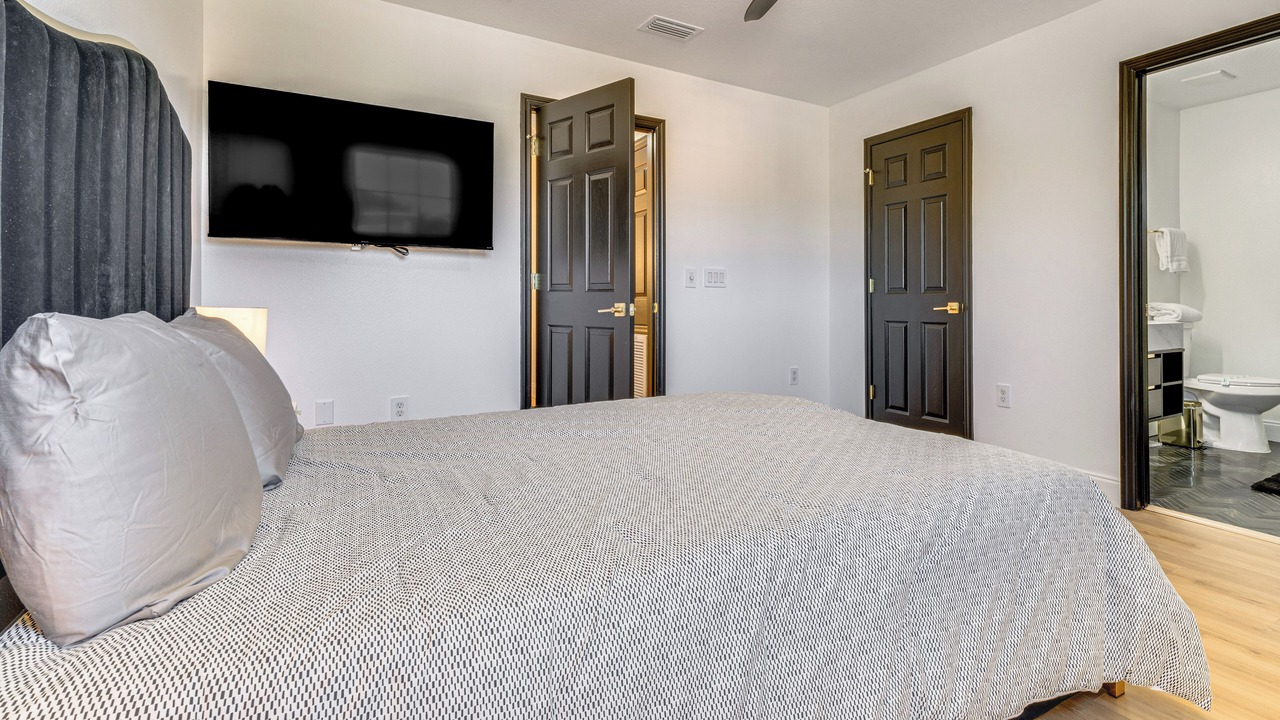 Photo of Bedroom in Veranda Palms