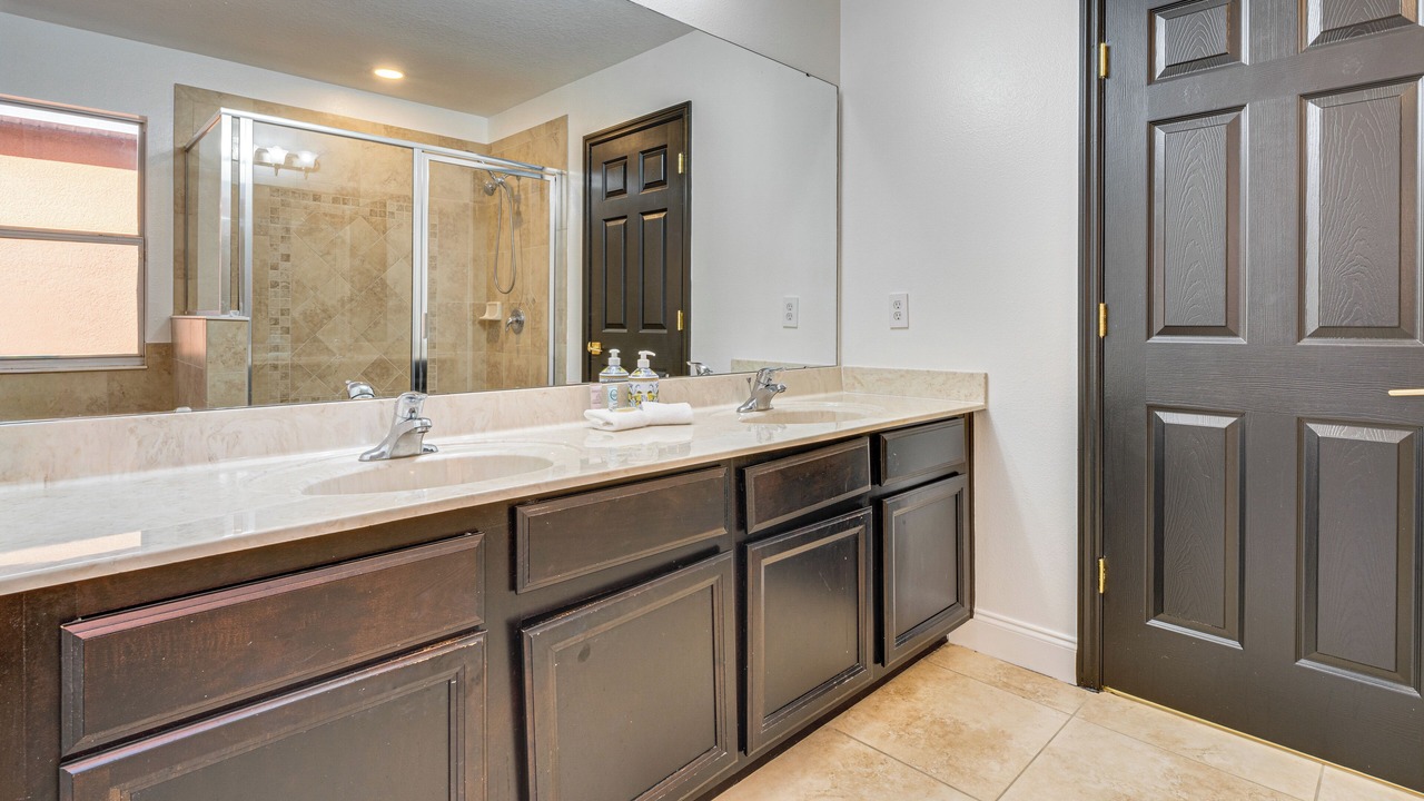 Photo of Bathroom in Veranda Palms