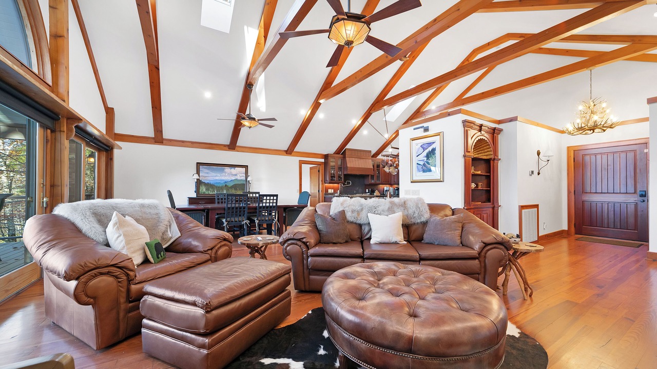 Photo of Livingroom in Sapphire