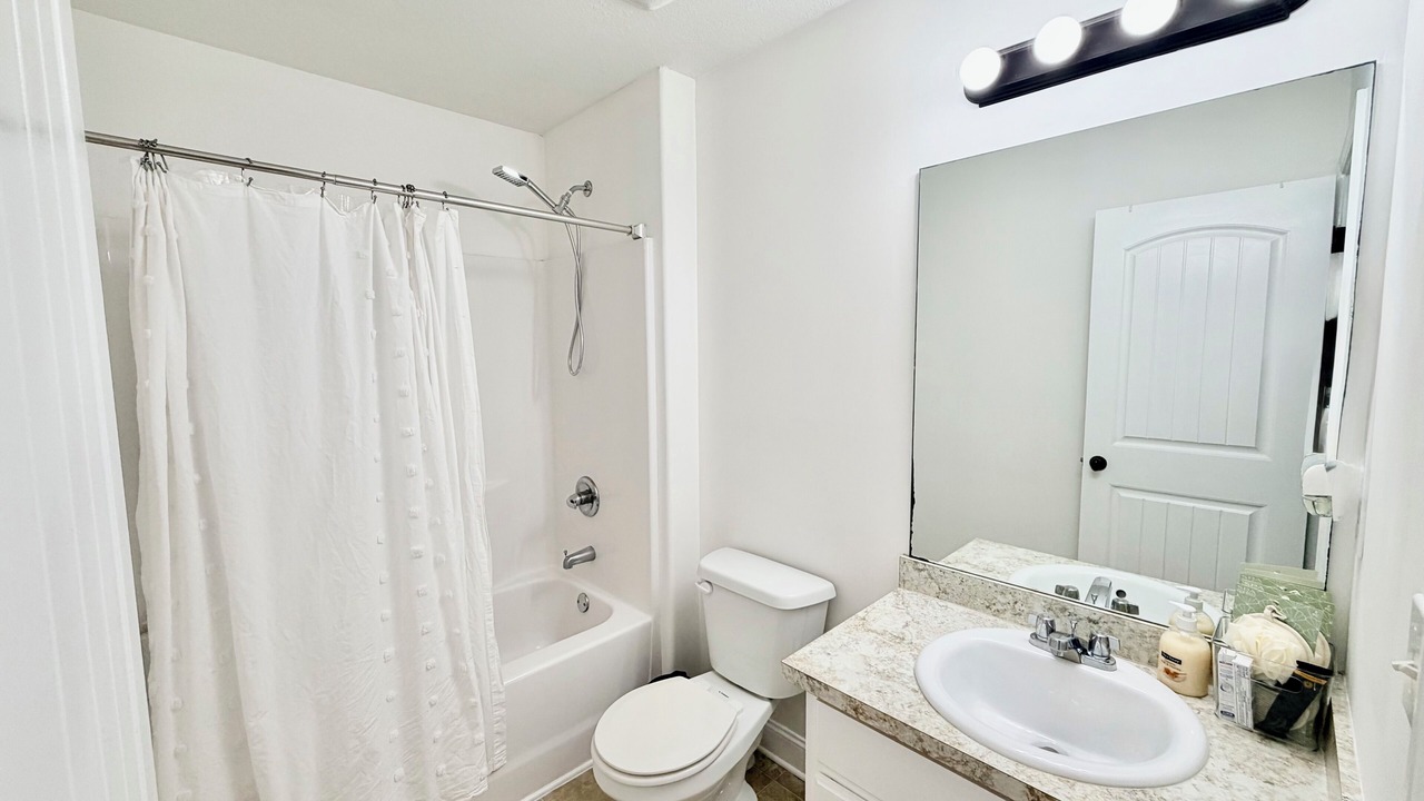 Photo of Bathroom in Winder
