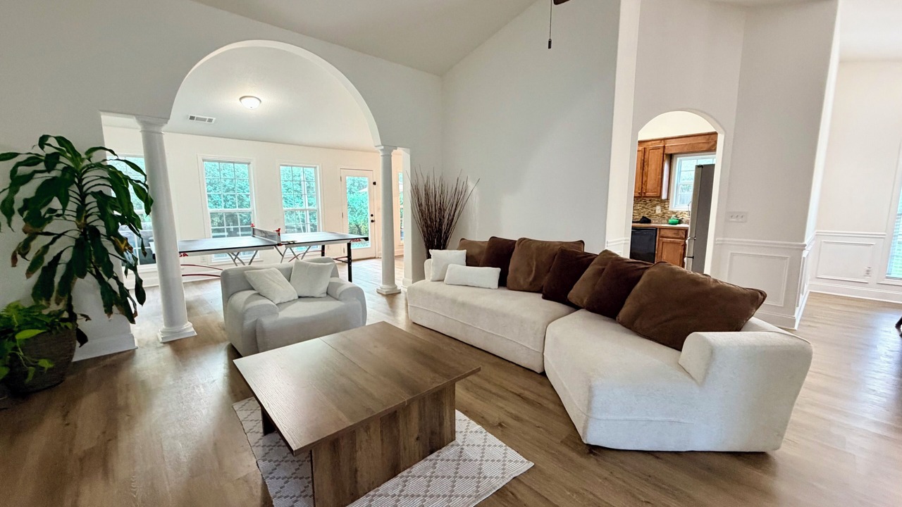 Photo of Livingroom in Winder