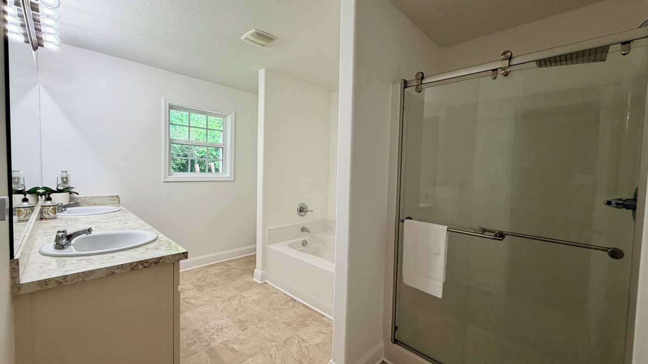 Photo of Bathroom in Winder