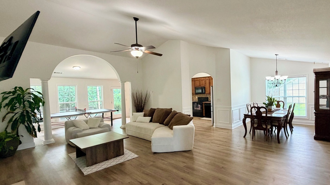 Photo of Livingroom in Winder
