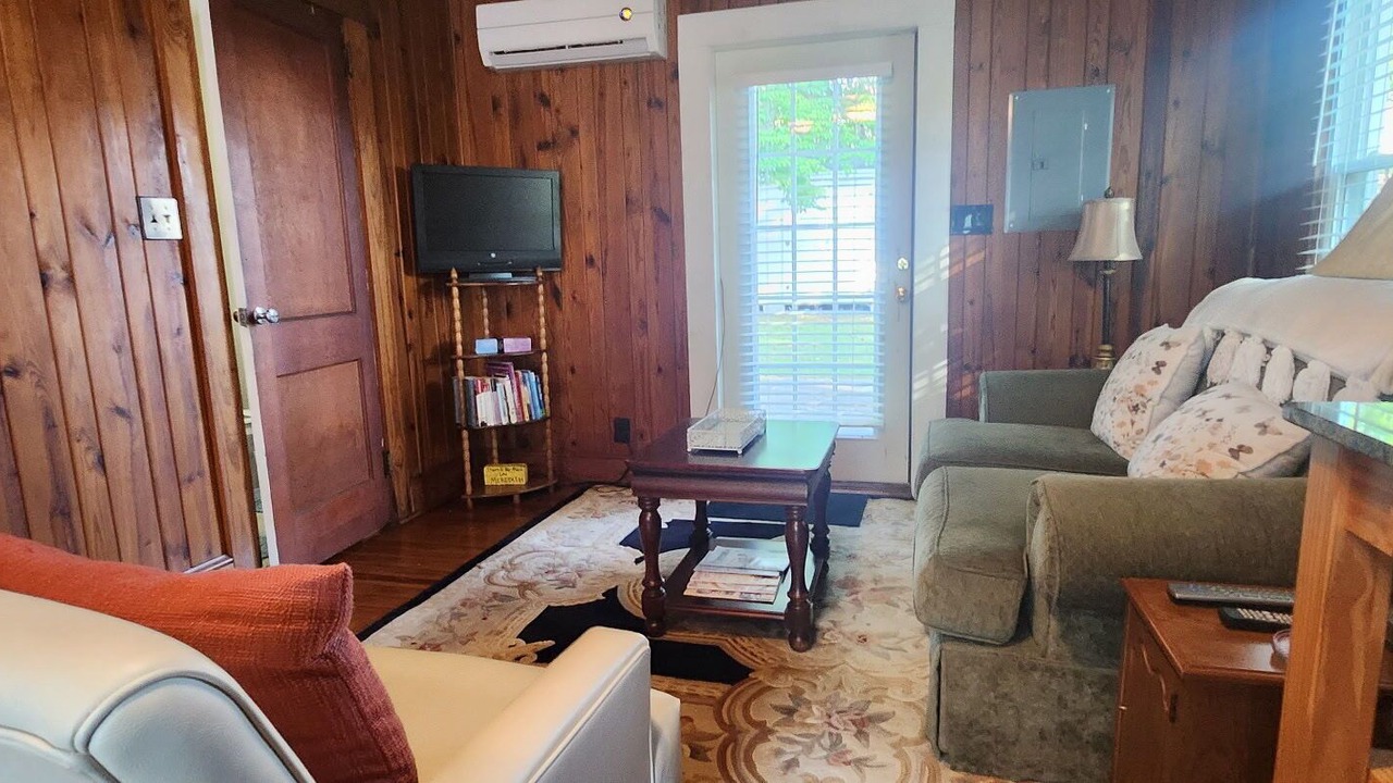 Photo of Livingroom in Clinton