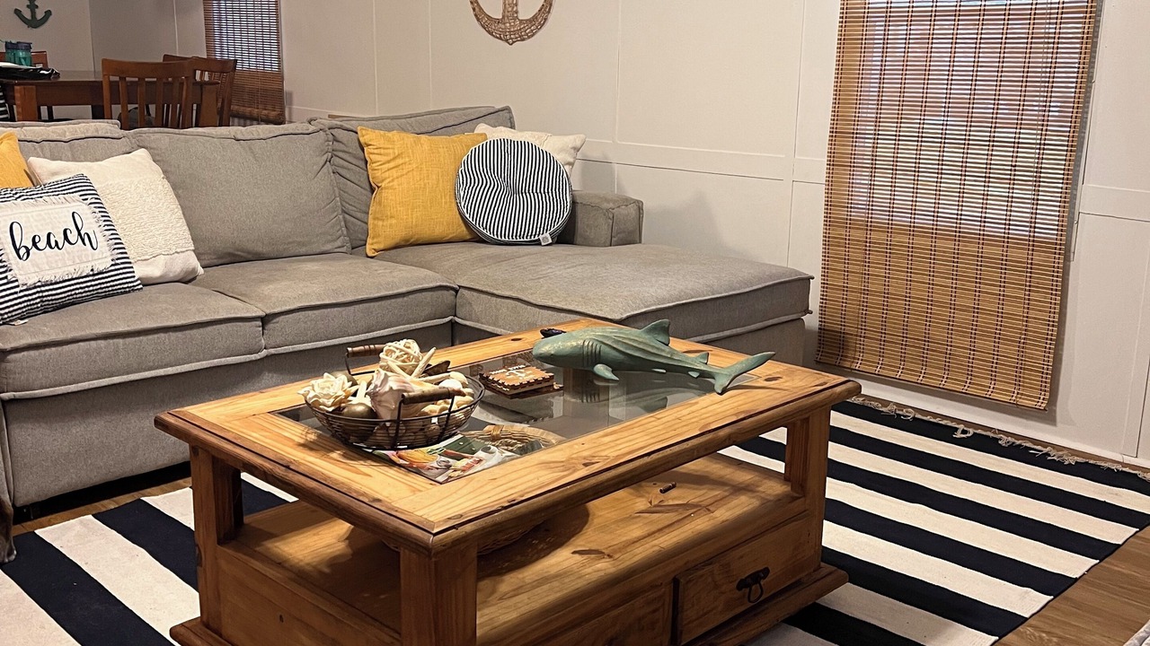Photo of Livingroom in Cedar Point