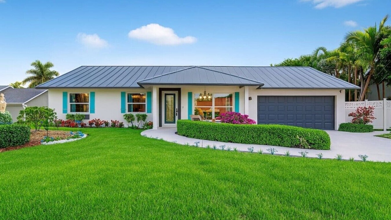 Photo of Outdoor in Tropic Palms