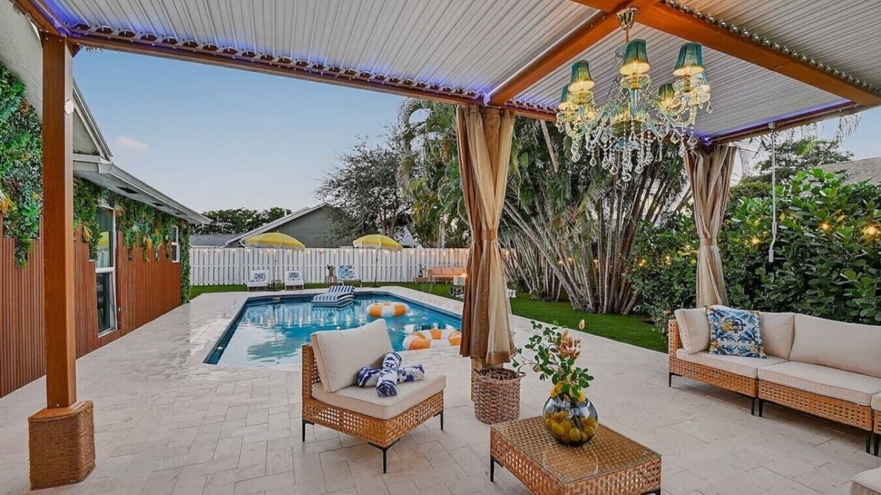 Photo of Outdoor in Tropic Palms