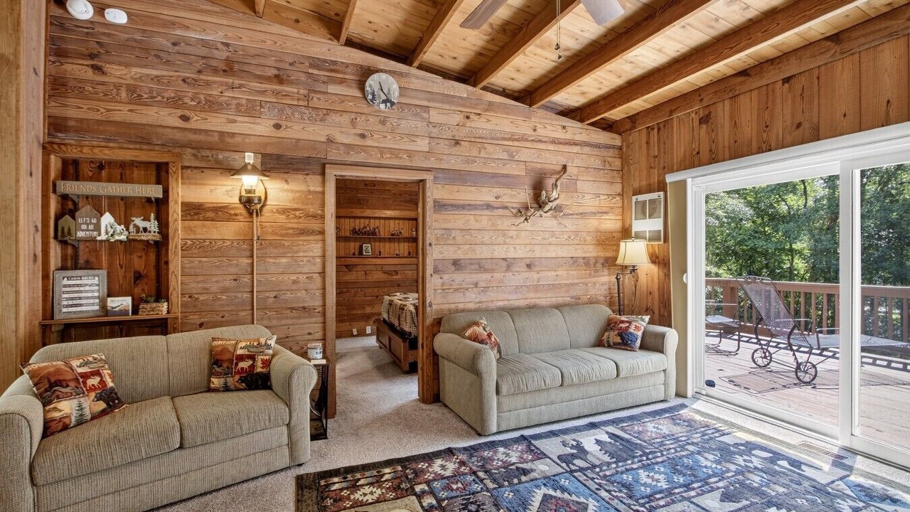 Photo of Bedroom in Pickens