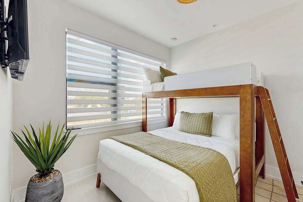 Photo of Bedroom in Downtown