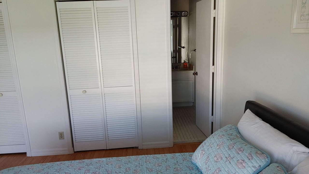 Photo of Bedroom in Melbourne Beach