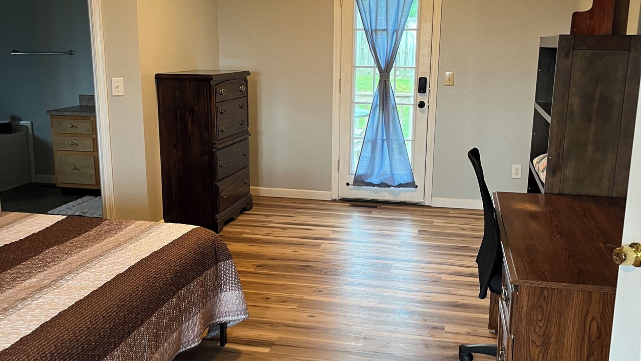 Photo of Bedroom in Kodak