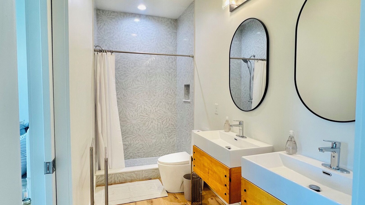 Photo of Bathroom in Santeetlah