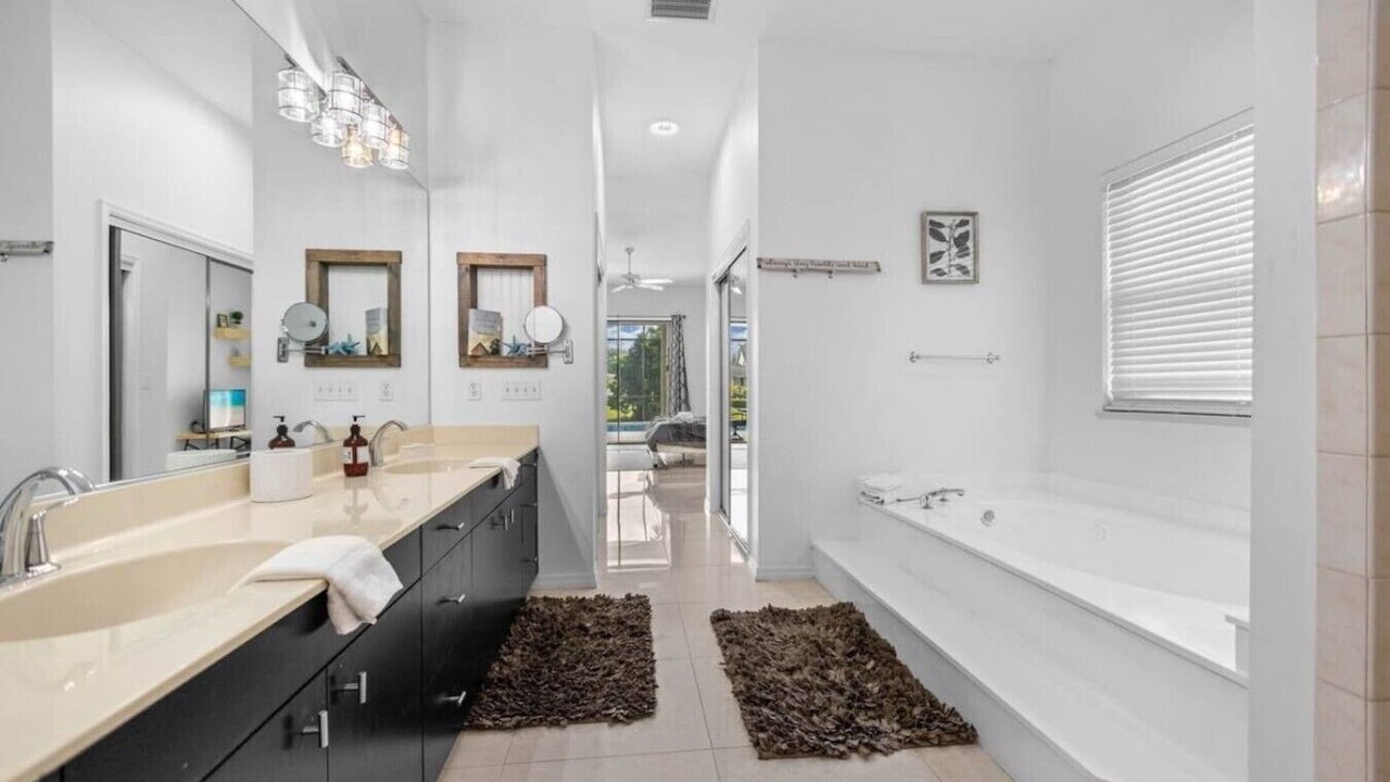 Photo of Bathroom in Palma Sola