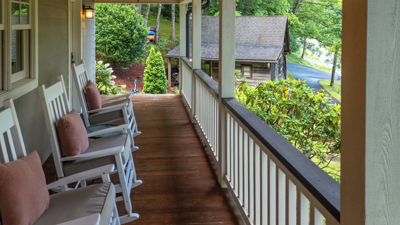 Photo of Patio Balcony in Cullowhee