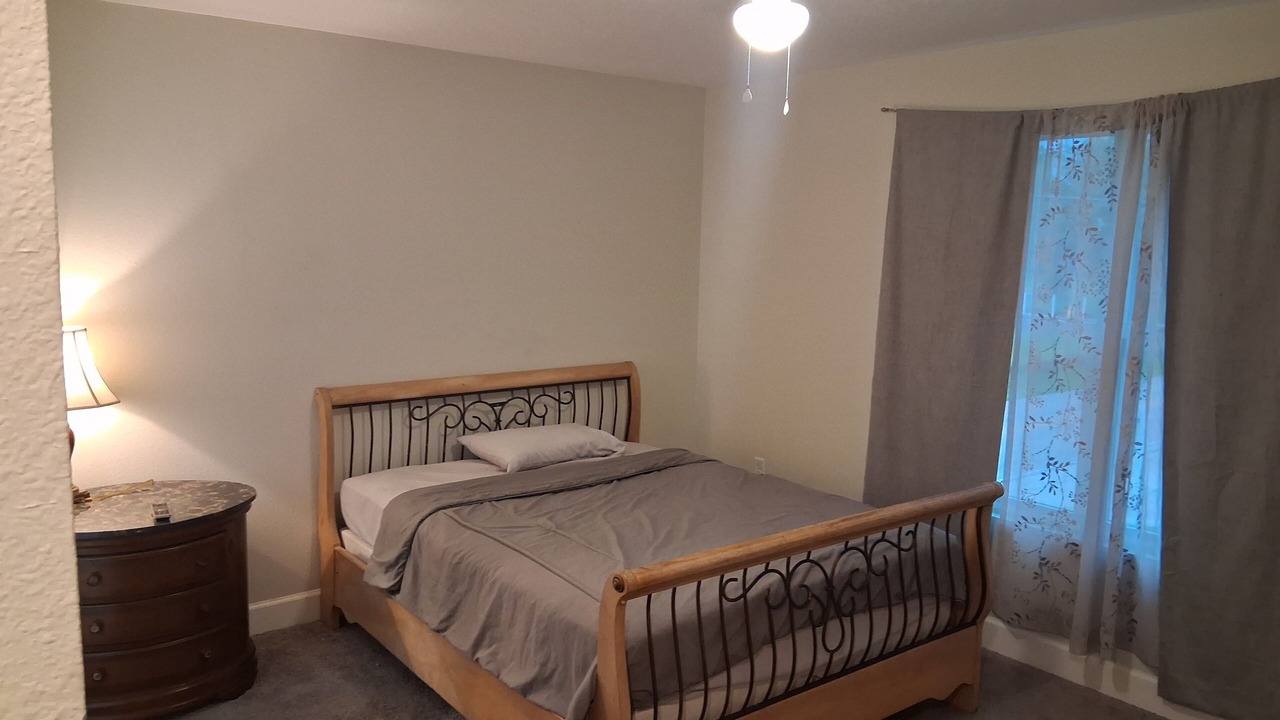 Photo of Bedroom in Taft