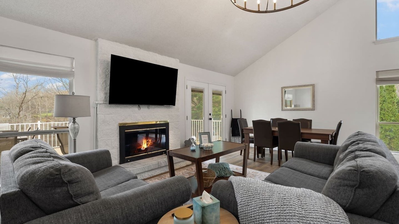 Photo of Livingroom in Inman
