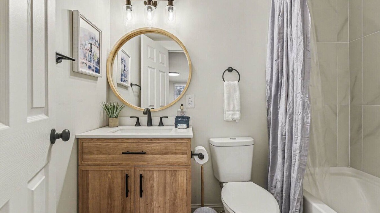 Photo of Bathroom in Hanahan