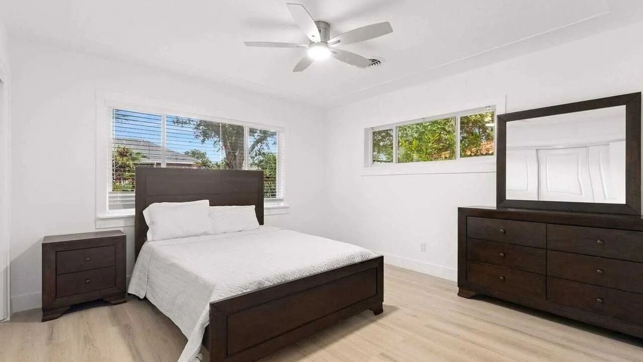 Photo of Bedroom in Snell Isle