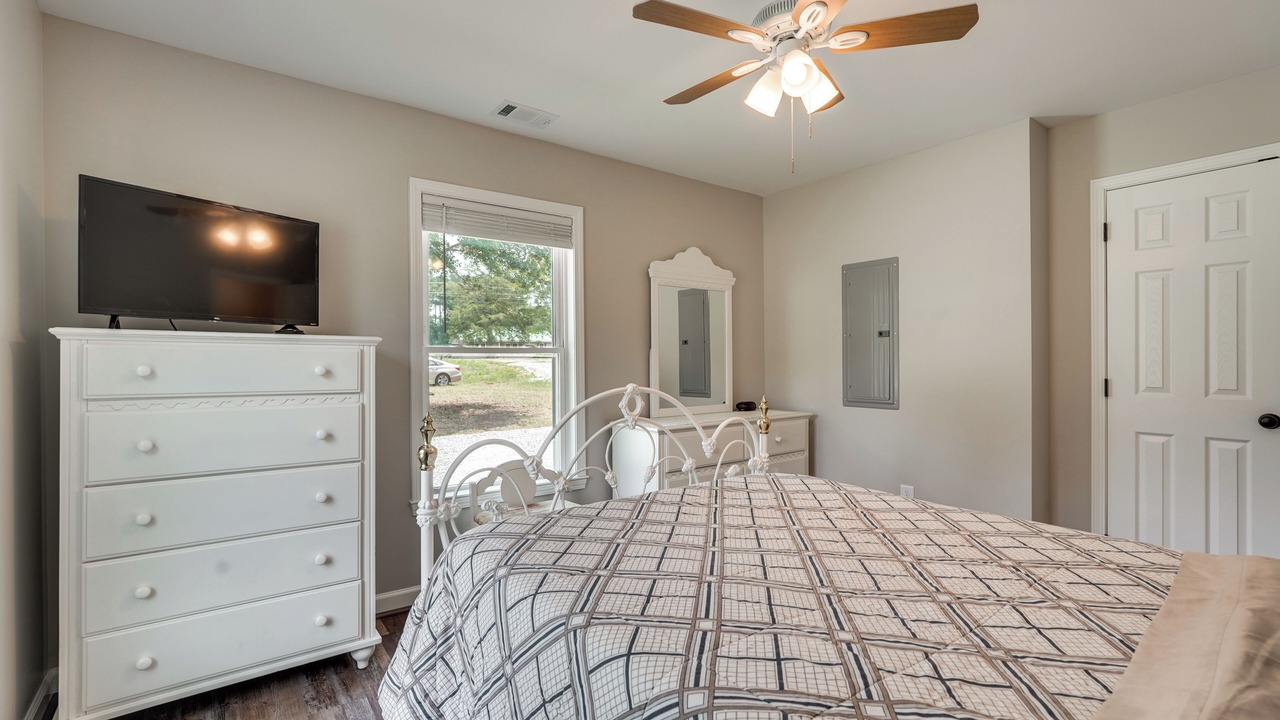 Photo of Bedroom in Tignall