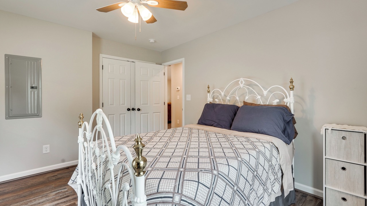 Photo of Bedroom in Tignall